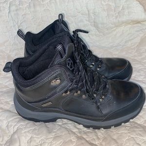 Khombu all weather leather work boots.  Size 11